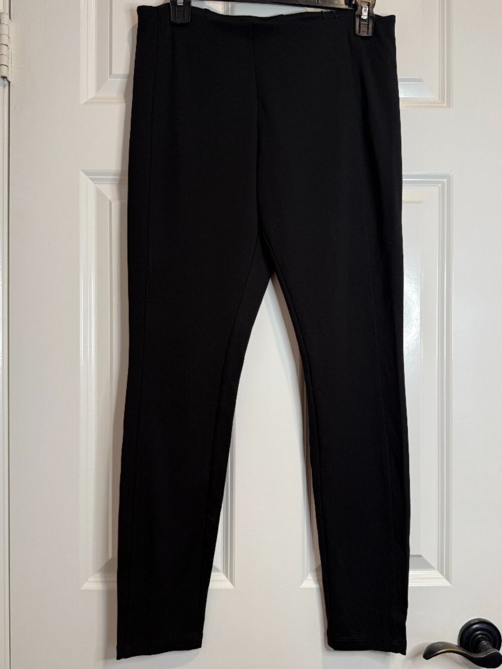 Tahari Black Leggins Size "S" NWT